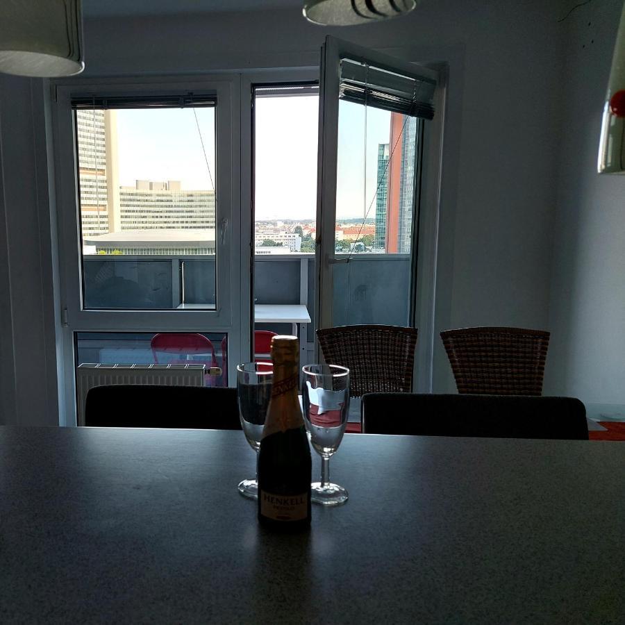 Tower Apartment With Private Terrace Next To Uno Vienna Luaran gambar